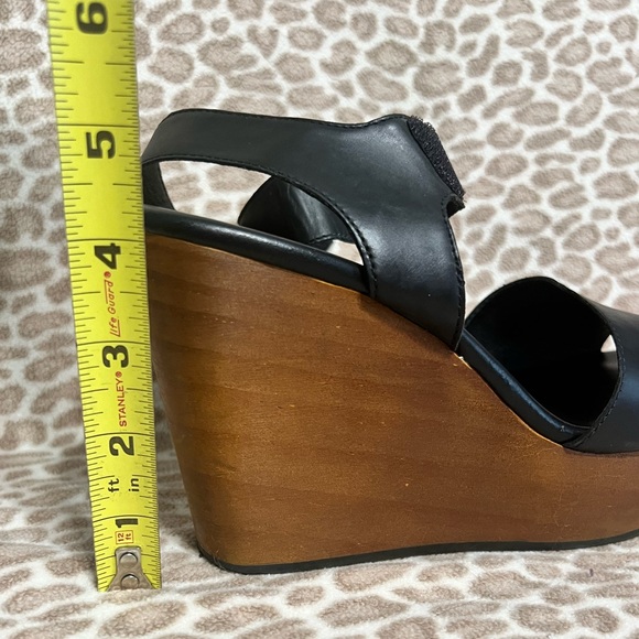 M4DE Black and Wood Wedges - Picture 9 of 9